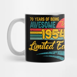 70 years old gifts 70th birthday for men Vintage 1954 retro Mug